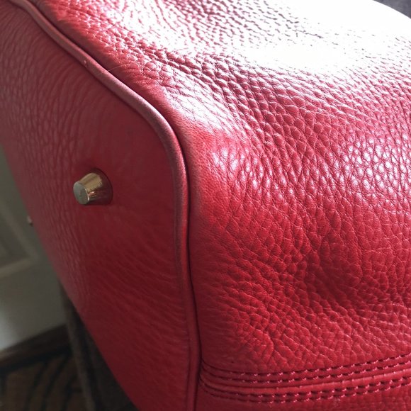 Burberry Ashby Red Soft Pebbled Leather Tote Bag - Picture 6 of 16